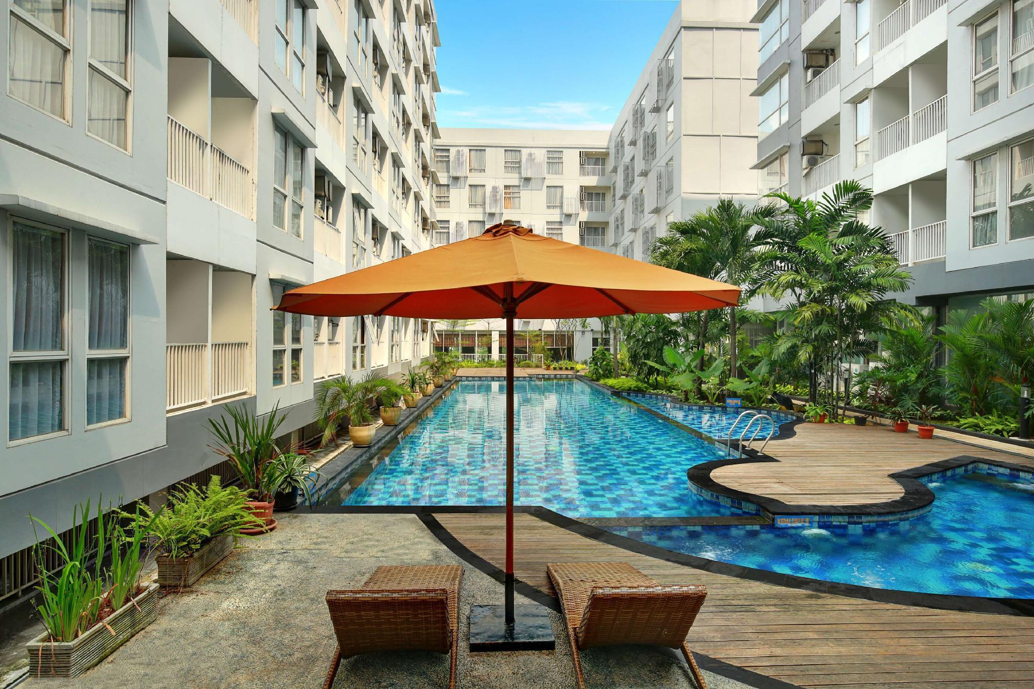 Kyriad Hotel Airport Jakarta Тангеранг Екстериор снимка