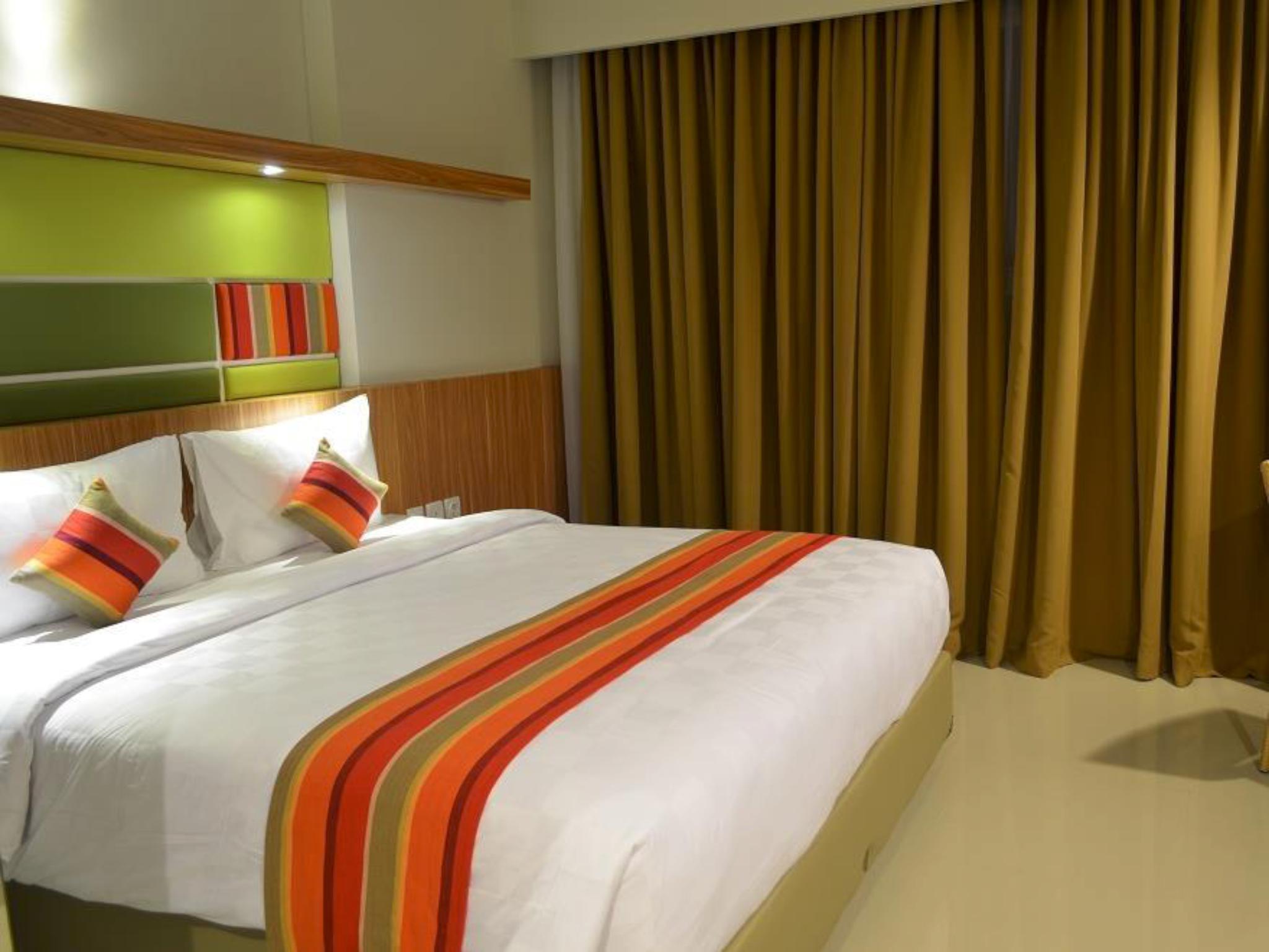 Kyriad Hotel Airport Jakarta Тангеранг Екстериор снимка