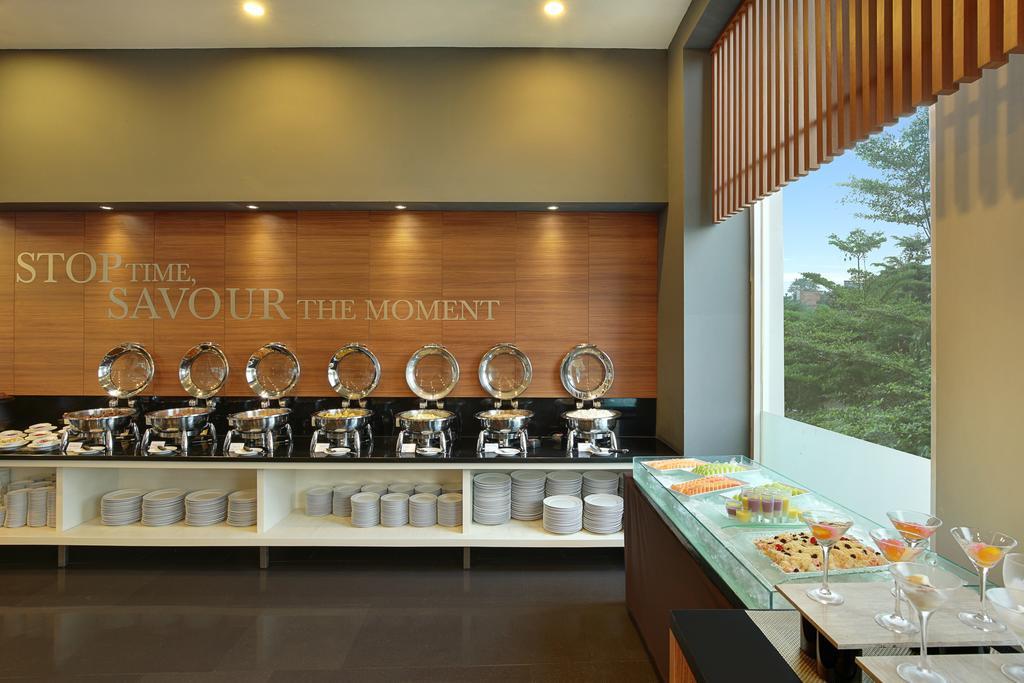Kyriad Hotel Airport Jakarta Тангеранг Екстериор снимка