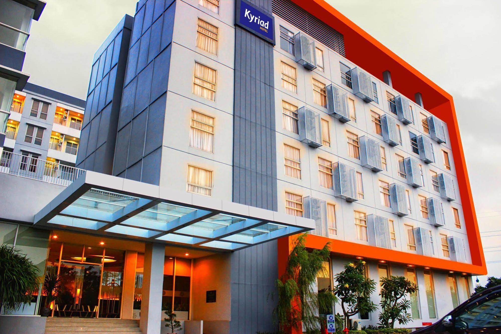 Kyriad Hotel Airport Jakarta Тангеранг Екстериор снимка