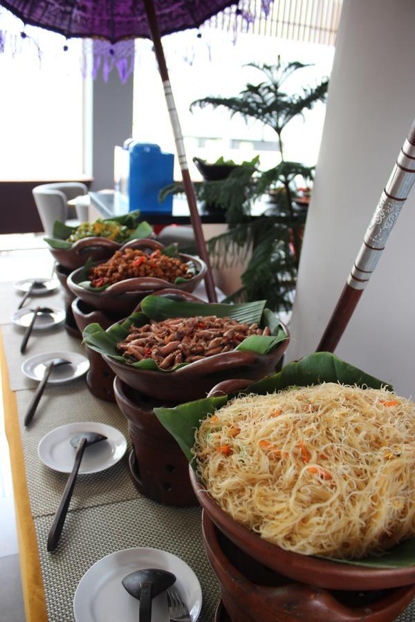 Kyriad Hotel Airport Jakarta Тангеранг Екстериор снимка