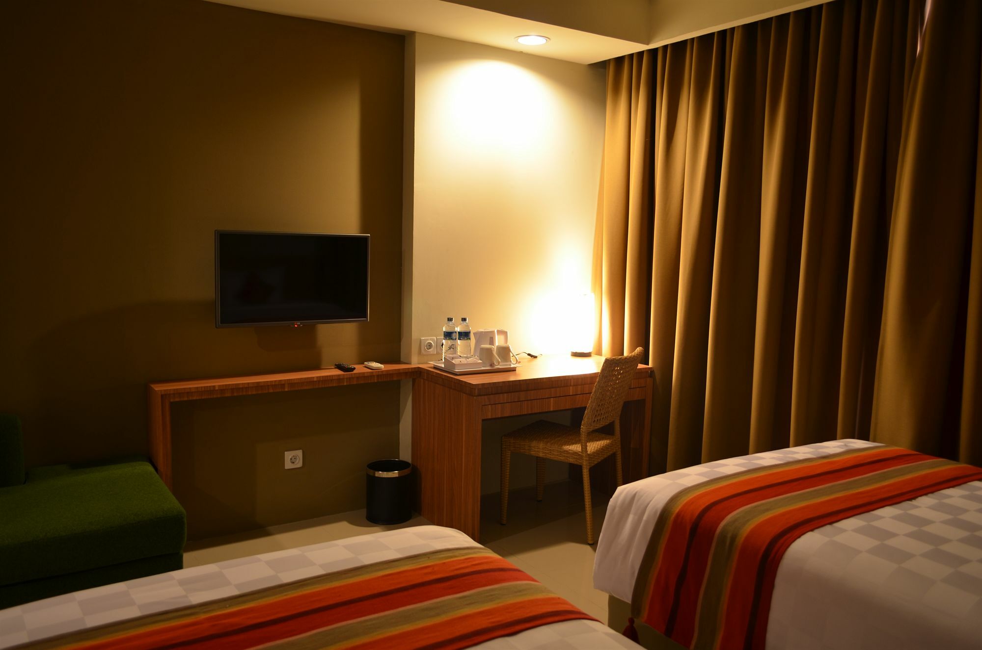 Kyriad Hotel Airport Jakarta Тангеранг Екстериор снимка