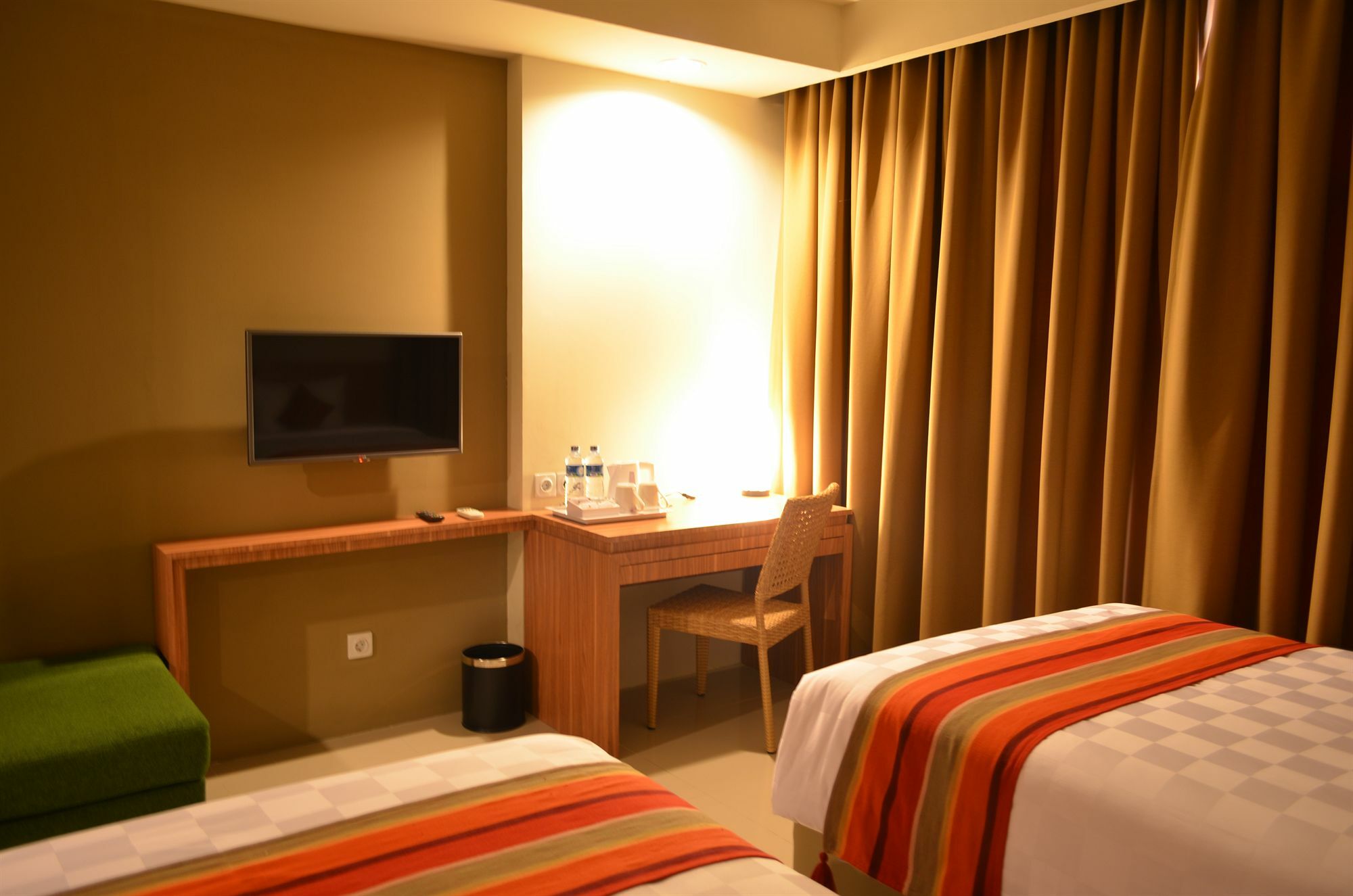 Kyriad Hotel Airport Jakarta Тангеранг Екстериор снимка