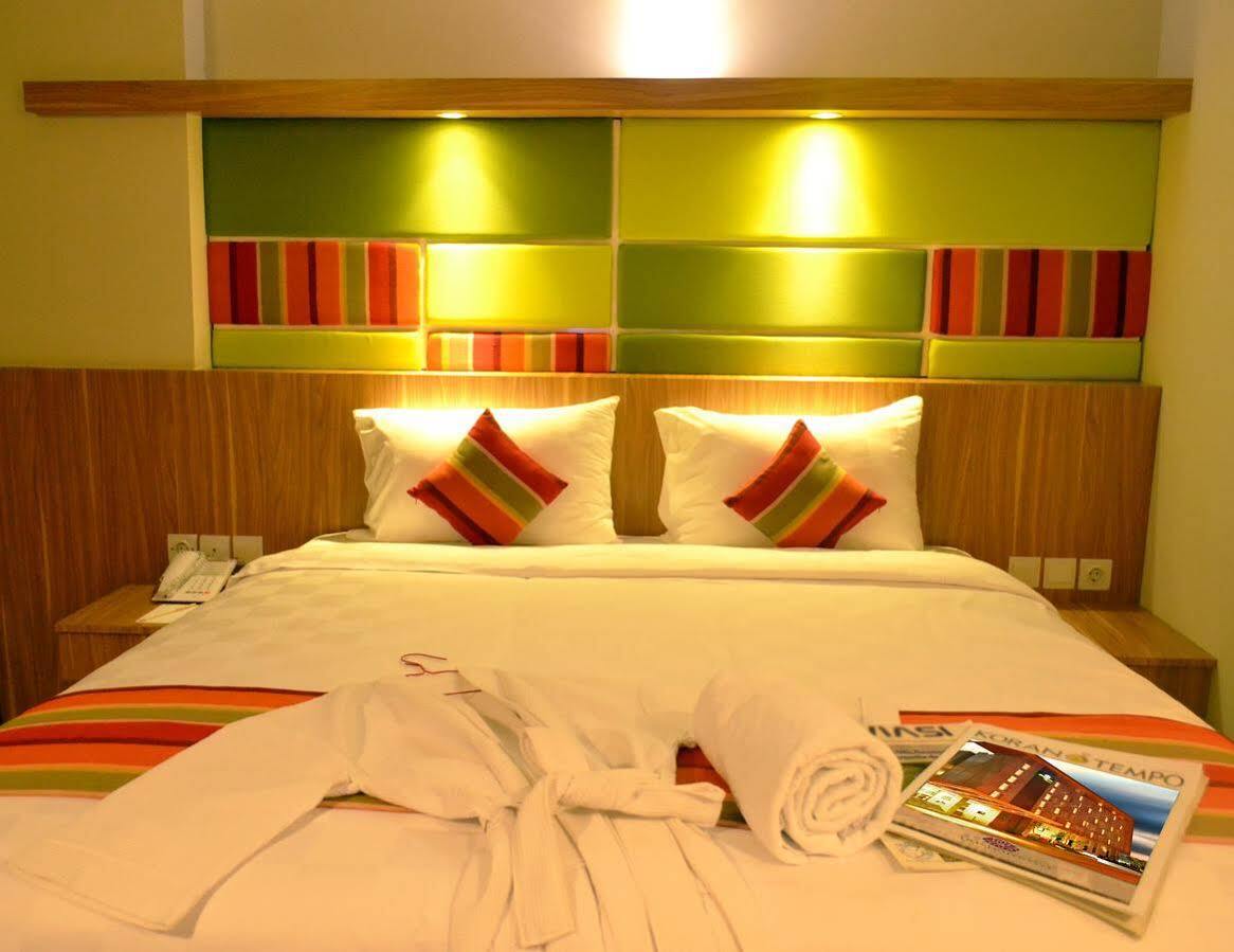 Kyriad Hotel Airport Jakarta Тангеранг Екстериор снимка